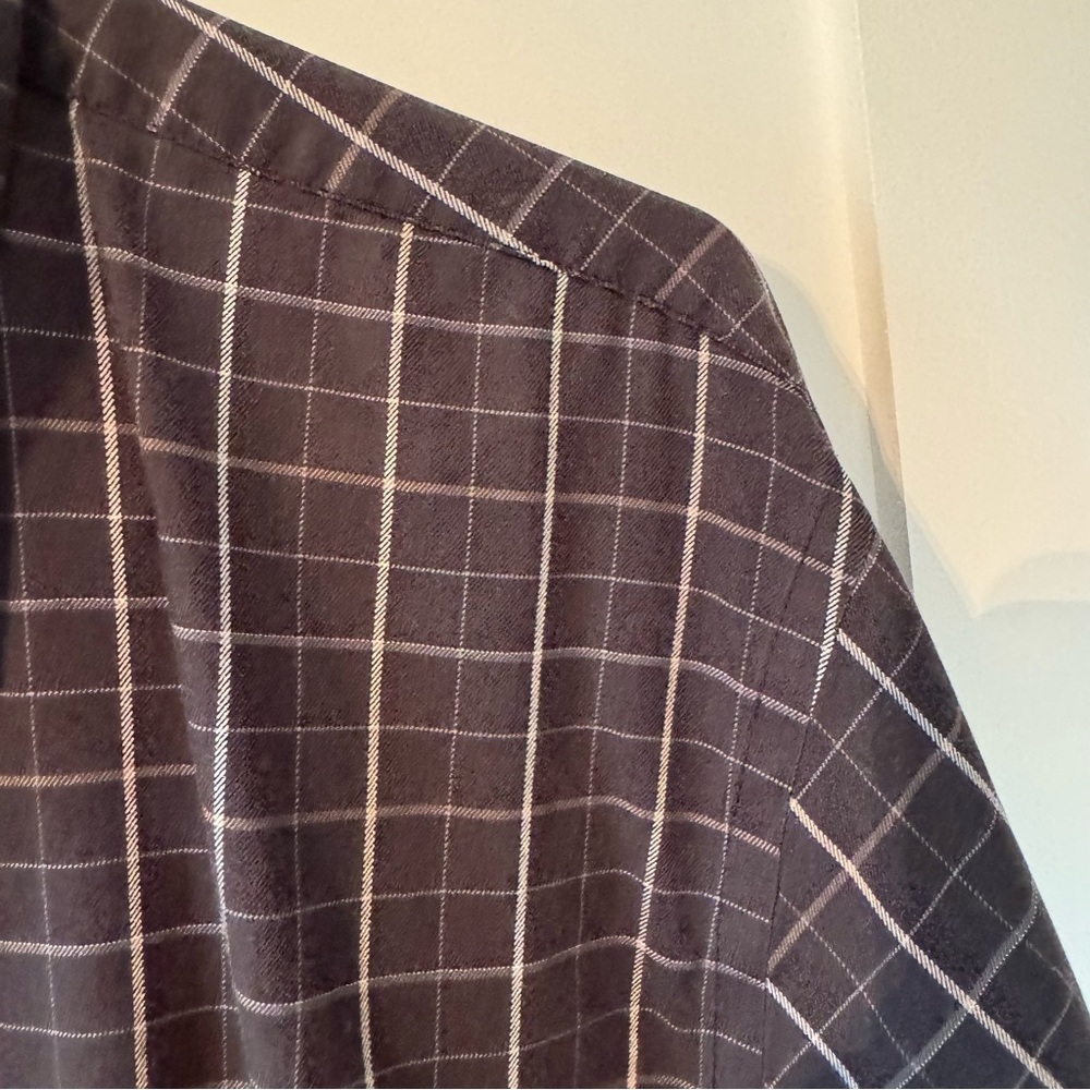 Pick any 4 of any $6 men’s button-down for $18!! 
Very lightly worn.